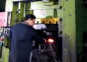 vacuum fitting pressing process